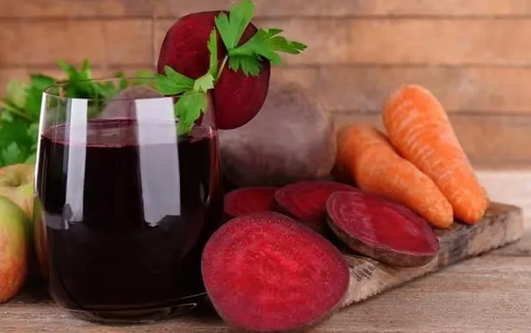 Beetroot Carrot Juice: सर्दियों में बेहद गुणकारी है गाजर और चुकंदर का जूस, जानें इसके 5 फायदे