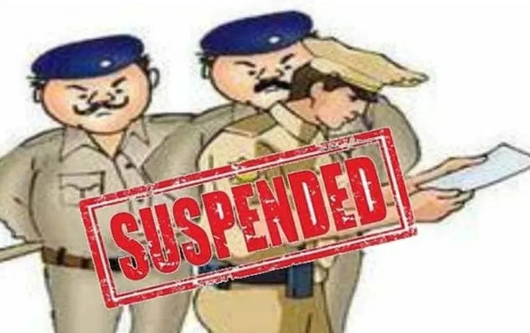 Haryana News: ड्यूटी में कोताही बरतने वाले 14 पुलिस कर्मी सस्पेंड, गृह मंत्री के आदेश पर गुरुग्राम में सख्त एक्शन