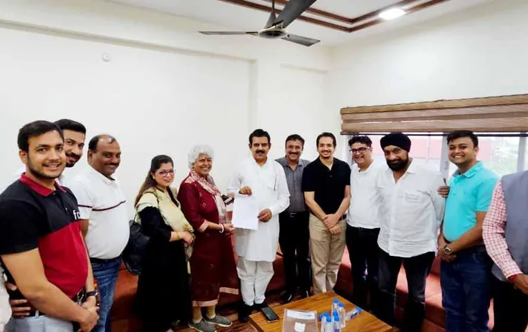 Indore: हादसों और जाम की सड़क बनी नेमावर रोड़, एसोसिएशन ने सांसद शंकर लालवानी के साथ की बैठक