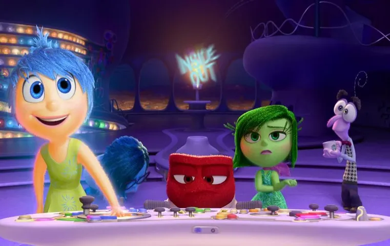 All Time Favourite Movie: अगर आप अकेलेपन से पीड़ित हैं, जरुर देखे ये 5 फिल्में