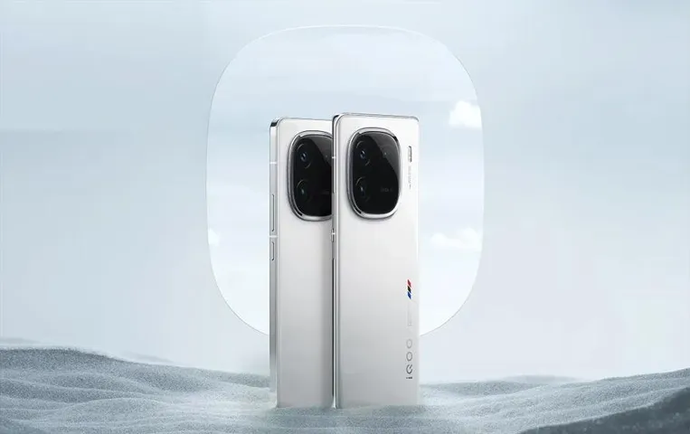 iQOO 12 Launch: आईक्यू 12 5G सीरीज की लॉन्चिंंग आज, जानें कब से शुरू होगी बुकिंग और स्पेसिफिकेशन