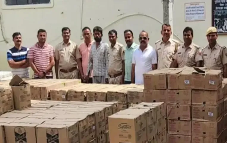 Rajasthan News: ट्रक से इतने लाख रुपये कीमत की अंग्रेजी शराब के 420 कार्टन बरामद, एक व्यक्ति गिरफ्तार