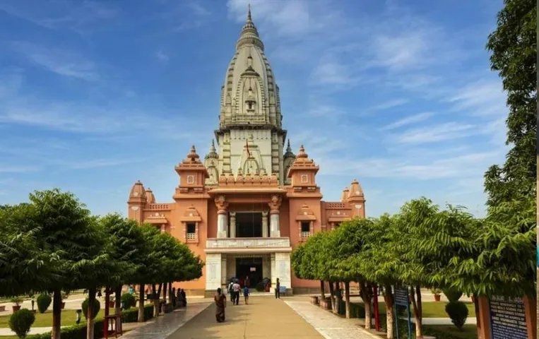 Kashi Vishwanath Temple Dress Code: क्या काशी विश्वनाथ मंदिर में लागू होगा ड्रेस कोड? जानें यहां