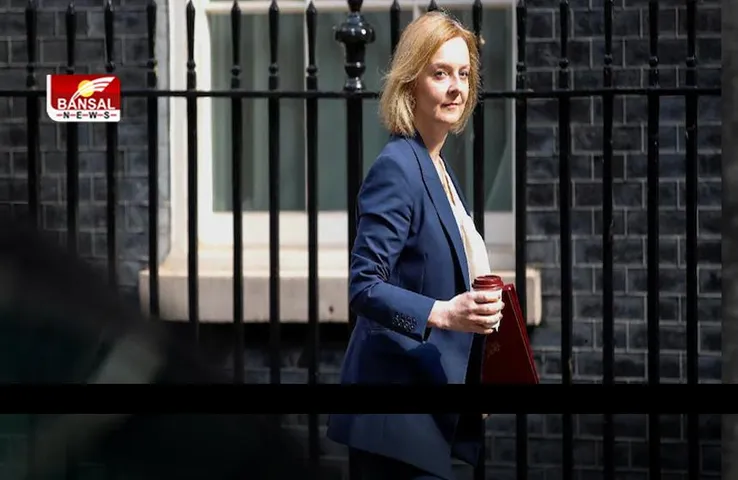 Liz Truss Resigns: जानिए आखिर ऐसा रातों-रात क्या हुआ कि प्रधानमंत्री को इस्तीफा देना पड़ा