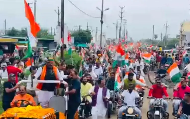 MP Tiranga Yatra News: बाबा महाकाल का आंगन भी हुआ तिरंगा मय, प्रदेशभर में निकाली गई यात्रा