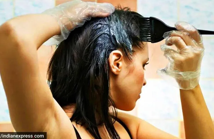 Natural Hair Colour: बालों को काला करने के लिए घर पर ही बनाएं कैमिकल फ्री नेचुरल कलर डाई