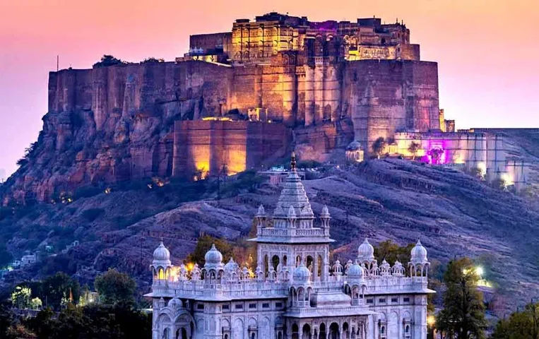 Places to Visit in Jodhpur: अगर जोधपुर में हैं तो जरूर घूमें ये 4 जगह, सुंदरता देख कर उड़ जाएंगे होश
