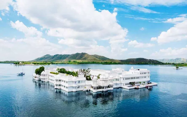 Places to Visit in Udaipur: उदयपुर की 5 ऐसी मनमोहक जगह जो आपको जरूर घूमना चाहिए