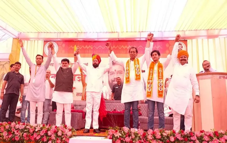 Rajendra Gudha Join Shiv Sena: राजस्थान में कांग्रेस को लगा झटका, बर्खास्त मंत्री गुढ़ा शिवसेना में हुए शामिल