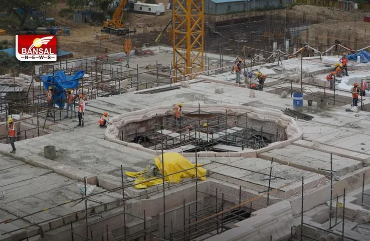 Ayodhya Ram Mandir: राम मंदिर के गर्भगृह की नई तस्वीरें आईं सामने, जानें अब तक कितना हुआ निर्माण