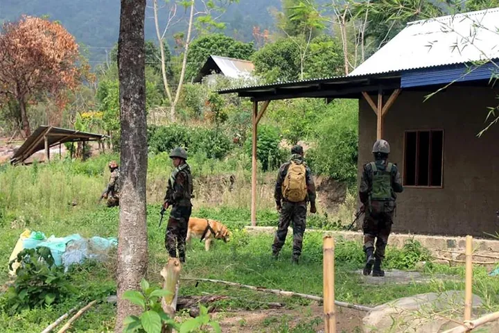 Imphal News: मणिपुर के इंफाल पश्चिम में रविवार को पाबंदियों में दी गई ढील