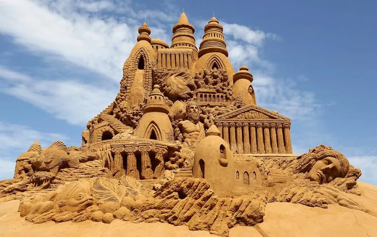 Sand Art: समुद्र तट पर रेत से चित्र बनाने की कला इतने साल पहले हुई थी शुरु, जानें विस्तार से
