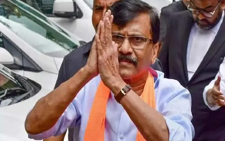 Maharashtra News: संजय राउत की बढ़ी मुश्किलें, मुंबई क्राइम ब्रांच ने जारी किया नोटिस