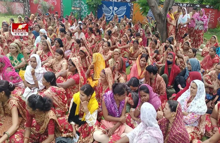 Shajapur : आंगनवाड़ी कार्यकर्ता, सहायिका संघ ने किया प्रदर्शन
