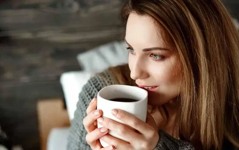 Side Effects Of Tea: चाय के दुष्प्रभाव जिनकी वजह से आपको चाय कम पीना चाहिए