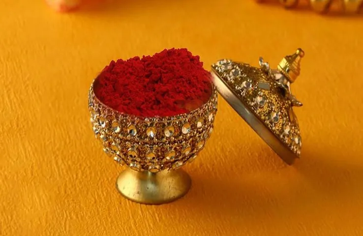 सिंदूर लगाने का गुप्त रहस्य क्या है? प्राप्त होती है इस देवी की विशेष कृपा, जानें अनूठी बातें