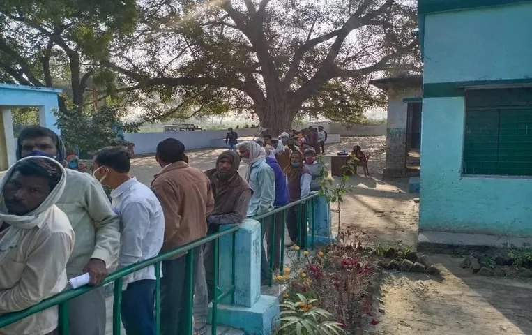 UP election 2022: तीसरे चरण का मतदान शुरू, 16 जिलों की इन 59 सीटों पर डाले जा रहे वोट