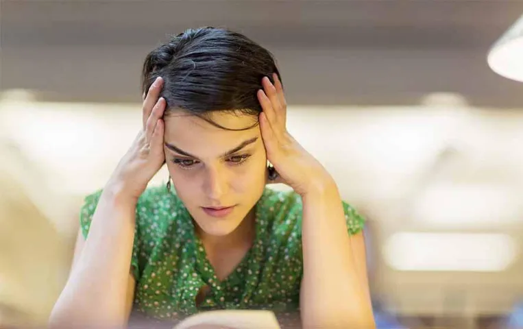 Tips To Stop Overthinking: ज्यादा सोचने से चीजें होती हैं खराब, इन टिप्स से आप ज्यादा सोचने पर पा सकते हैं काबू
