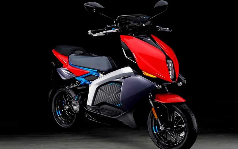TVS X: टीवीएस नें अड्वान्स फीचर्स के साथ लॉन्च की इलेक्ट्रिक स्कूटर, जानें कितनी होगी इसकी कीमत