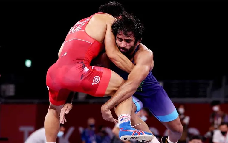 UWW Suspends WFI: विश्व कुश्ती चैंपियनशिप में भारत का तिरंगा और राष्ट्रगान नहीं होगा, UWW ने WFI को निलंबित किया