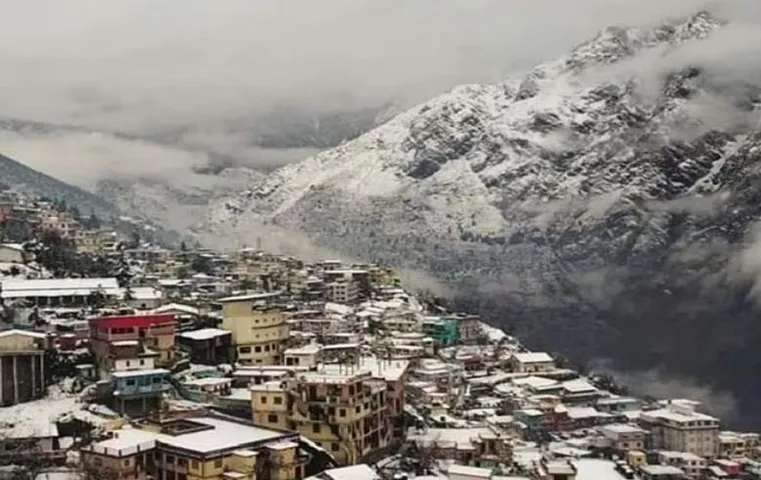 Weather Update Today: उत्तराखंड में बदल रहा मौसम का मिजाज, जानें अन्य राज्यों के मौसम का हाल