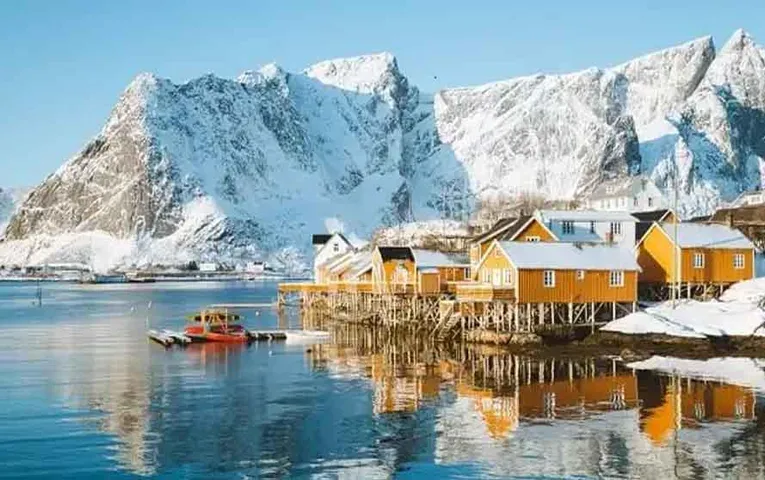 Winter Destinations: फैमिली के साथ विंटर्स में घूमने का बना रहे हैं प्लान, तो इन 3 ठिकानों को डालें अपनी लिस्ट में