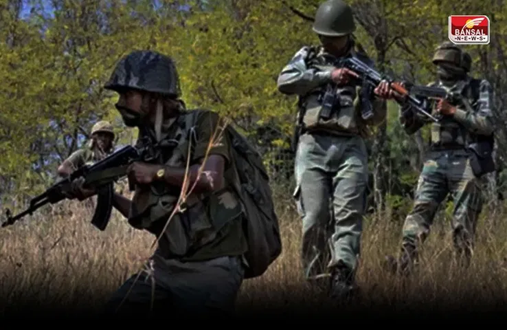 CG Naxal News: सुरक्षाबलों के साथ मुठभेड़ में चार नक्सली घायल, तीन नक्सलियों ने किया सरेंडर