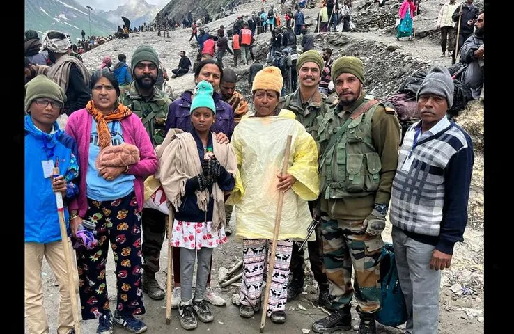 Amarnath Yatra: आज यात्रा के लिए रवाना हुआ तीर्थयात्रियों का नया जत्था रवाना