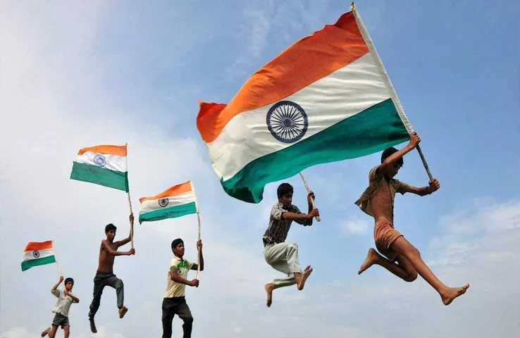 Independence Day 2023 Wishes: आज स्वतंत्रता दिवस पर दोस्तों और करीबियों को भेजें शुभ संदेश, देखें यहां लिस्ट