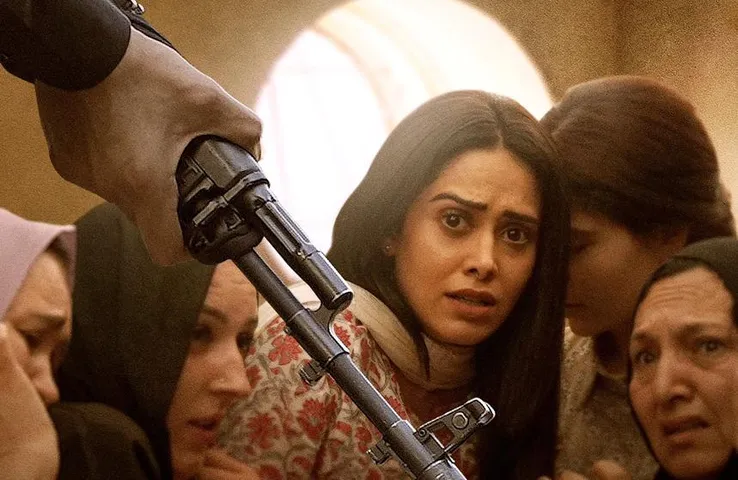 Akelli Teaser Out :संघर्ष में अकेली फंसी नजर आ रही एक्ट्रेस नुसरत भरूचा, सामने आया फिल्म का टीजर