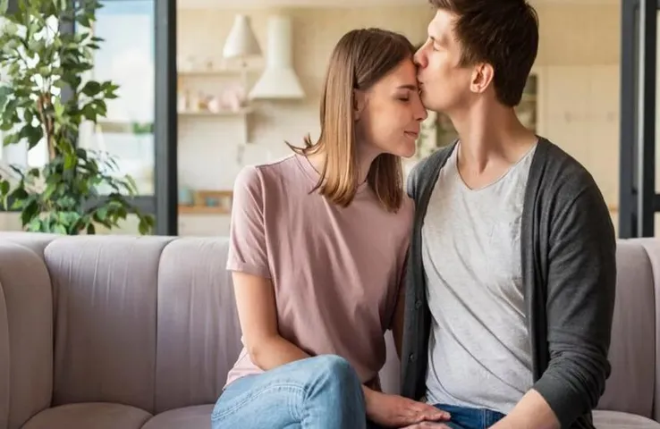 Relationship Tips: शादी करने से पहले कर लें ये जरूरी कन्वर्सेशन, रिश्ते की मजबूती के लिए है मील का पत्थर