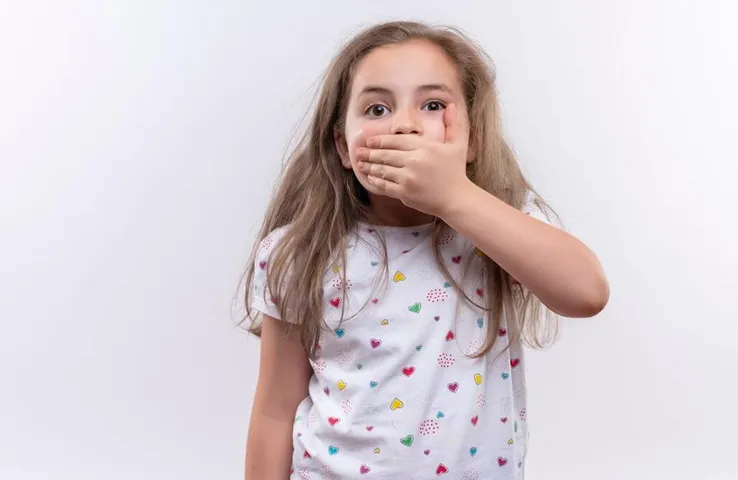Bad Breath In Kids: क्या ब्रश करने के बाद भी बच्चे के मुंह से आती है बदबू, जानिए क्या हो सकते है इसके कारण