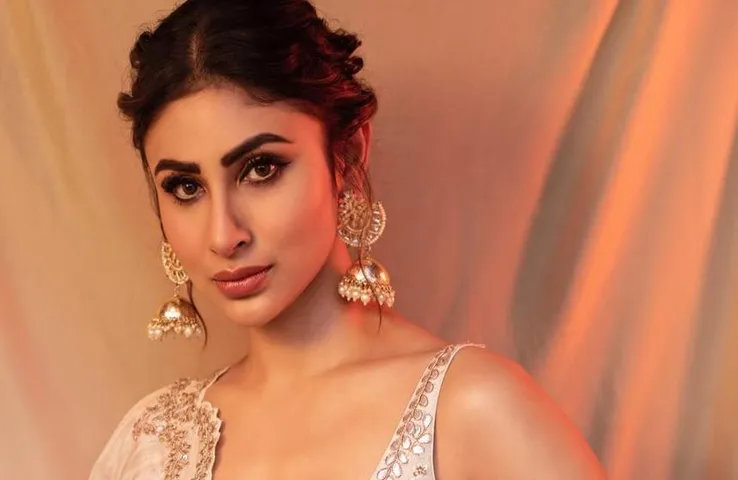 Mouni Roy Hospitalized: 9 दिन से अस्पताल में भर्ती है एक्ट्रेस मौनी रॉय, सोशल मीडिया के जरिए फैंस को बताया