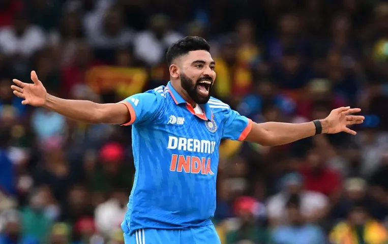 Mohammed Siraj's Journey: पिता ने देखा था सपना, बेटे ने किया पूरा, आसान नहीं रहा मोहम्मद सिराज का क्रिकेटर बनने का सफर