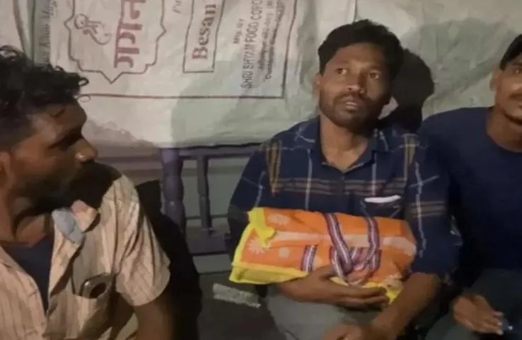 Jabalpur News: अस्पताल प्रशासन ने नहीं दिया शव वाहन, थैले में नवजात का शव लेकर घर जाने को मजबूर हुए परिजन