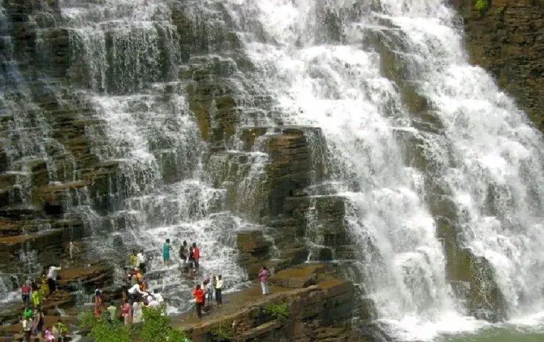 No Entry in Tirathgarh Waterfall: तीरथगढ़ वाटरफॉल पर नो एंट्री, अब जलप्रपात का सौंदर्य नहीं देख पाएंगे टूरिस्‍ट