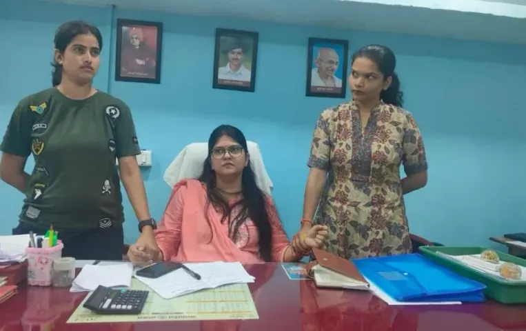 Ujjain News: PHE की असिस्टेंट इंजीनियर 60 हजार की रिश्वत लेते हुए रंगेहाथ गिरफ्तार, इस काम के लिए मांगी थी घूस