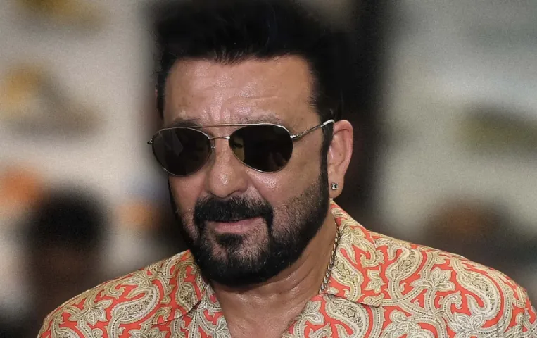 Sanjay Dutt Birthday: 65 साल के हुए संजय दत्त, इन मशहूर एक्ट्रेस को कर चुके डेट, एक्टर की रहीं 308 गर्लफ्रेंड