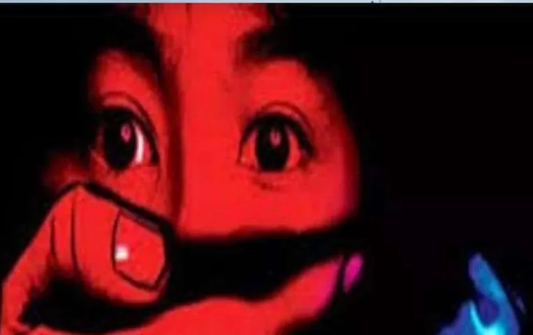 दिनदहाड़े बैंककर्मी की  बेटा हुआ गायब: 36 घंटे बाद भी पुलिस के हाथ खाली, परिजनों ने रखा 1 लाख का इनाम