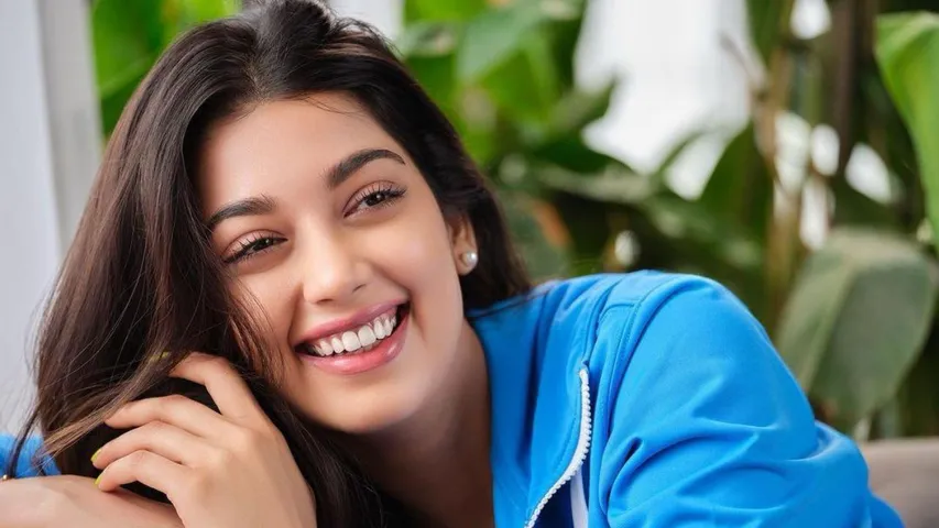 Digangana's Natural Tears Go Viral in Indonesia, Fans In Frenzy — Watch Now
