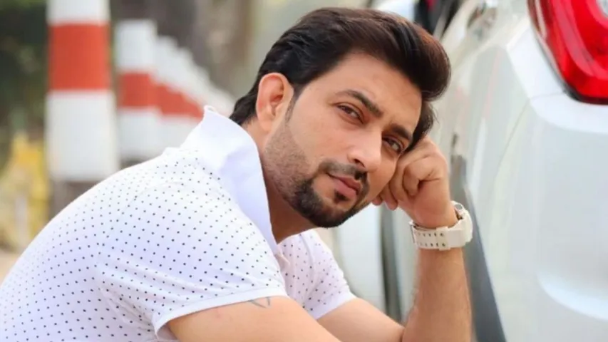 Aadesh Chaudhary on Memorable Fan Encounters 'Selfies Are Special'