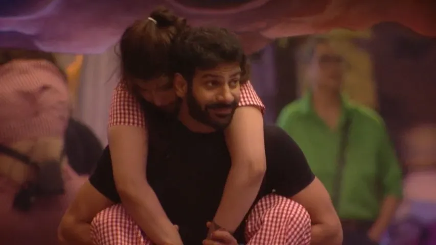 Bigg Boss 18 Salman Khan Praises Karanveer Mehra, Edin Rose Criticized