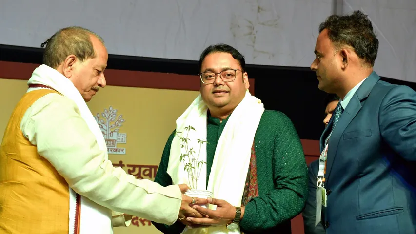 Popular Singer Satyam Anandjee Graces State Youth Festival as Guest