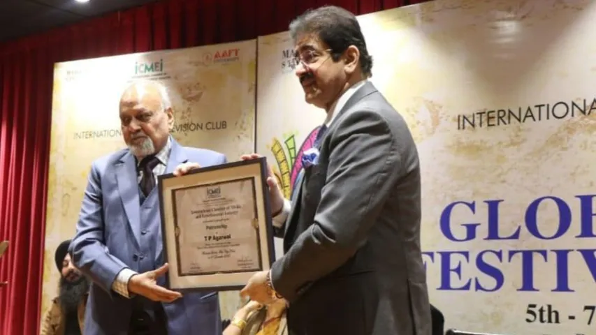 Sandeep Marwah-led AAFT University (32 years) hosts celeb