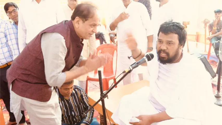 Why is the Hindu Population Decreasing in Hindustan - Hardik Hundiya