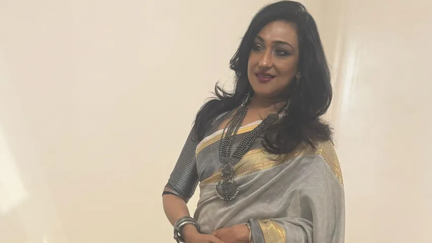 Rituparna Sengupta Shines at I View World Film Festival Alongside Sharmila Tagore