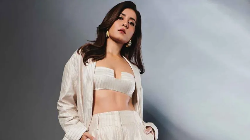 Raashii Khanna Reveals a Strikingly Simple Look for Her Upcoming Film