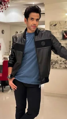 Tusshar Kapoor