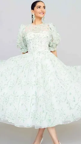 Sonam Kapoor (16)