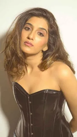 Nimrit Kaur Ahluwalia (1)